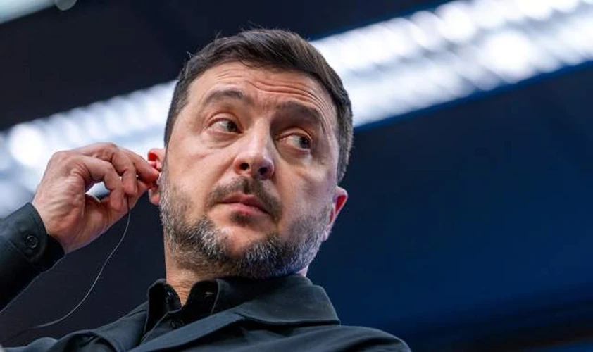Архівне фото Офісу Президента України та фото Getty Images із підписом про заяву Зеленського