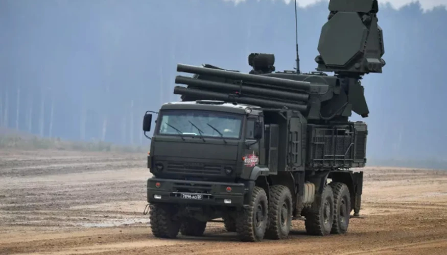 Зенітний ракетно-гарматний комплекс «Панцир-С2» на позиції.